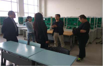 考查组在长春汽车工业高等专科学校汽车运用学院